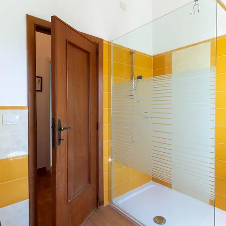 300m From The Sea - With Garden And Parking